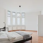 Miete 8 Schlafzimmer wohnung von 16 m² in Berlin