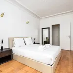 Appartement de 1200 m² avec 3 chambre(s) en location à Paris