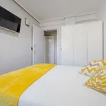 Rent a room of 100 m² in madrid