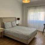 Rent 4 bedroom apartment in Lisbon