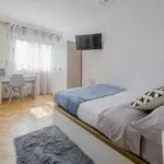 Rent a room of 150 m² in madrid