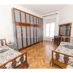 Rent 2 bedroom apartment of 80 m² in Milano