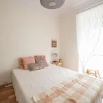 Rent a room of 150 m² in lisbon