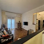 Rent 5 bedroom apartment of 75 m² in Genoa