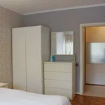 Rent a room of 100 m² in brussels