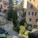 Affitto 2 camera appartamento di 95 m² in Genoa