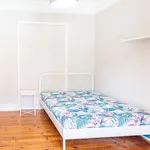 Rent a room in lisbon