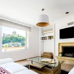 Rent 2 bedroom apartment of 180 m² in Granada