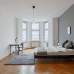 Rent 8 bedroom apartment in Berlin