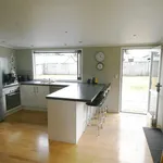 Rent 4 bedroom house in Whangamata