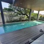 Rent 4 bedroom house of 450 m² in Bangkok