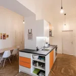 Rent 5 bedroom apartment in Prague