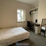 Rent 4 bedroom house in West Midlands