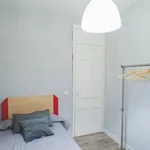 Rent a room of 140 m² in Madrid