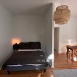 Rent 1 bedroom apartment of 39 m² in Berlin