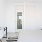 Rent 2 bedroom apartment of 45 m² in lisbon