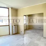 Affitto 4 camera appartamento di 100 m² in Alessandria