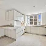 Rent 4 bedroom apartment of 184 m² in London