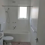 Rent 1 bedroom apartment in Bentleigh