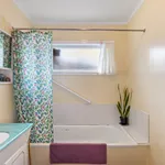 Rent 3 bedroom house in Waitākere Ranges