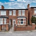 Rent 5 bedroom flat in Mansfield