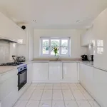 Rent 4 bedroom house in Wakefield