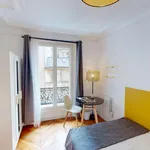 Rent 4 bedroom apartment in Paris