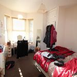 Rent 3 bedroom flat in North East England