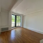 Appartement de 118 m² avec 4 chambre(s) en location à Valence