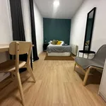 Rent a room of 160 m² in madrid