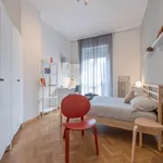 Rent 4 bedroom apartment in Rome