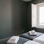 Rent 4 bedroom apartment in madrid