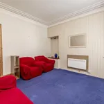 Rent 2 bedroom flat in Aberdeen