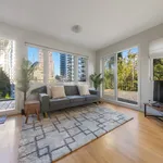 Appartement de 839 m² avec 3 chambre(s) en location à Vancouver