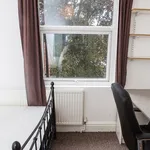 Rent 6 bedroom house in Leeds