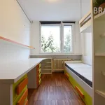 Pronajměte si 3 ložnic/e byt o rozloze 75 m² v Prague