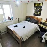 Rent 3 bedroom flat in Birmingham