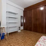 Rent a room of 130 m² in granada