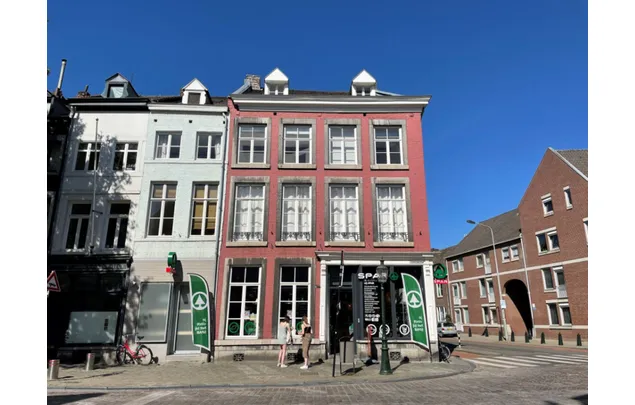 Huur 1 slaapkamer appartement van 50 m² in Maastricht