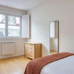 Rent 2 bedroom apartment of 115 m² in lisbon