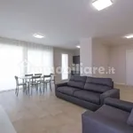 Affitto 2 camera appartamento di 62 m² in Bergamo