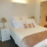 Rent 2 bedroom apartment in Melbourne