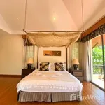 Rent 4 bedroom house of 1354 m² in Phuket