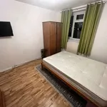 Rent a room of 77 m² in London