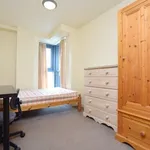 Rent 2 bedroom apartment in Yorkshire And The Humber