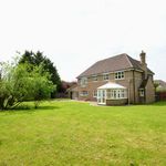 Rent 5 bedroom house in South East England