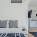 Rent 1 bedroom apartment of 35 m² in Dusseldorf