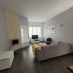 Rent 4 bedroom house of 83 m² in Lille