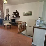 Rent 3 bedroom house of 180 m² in Latina