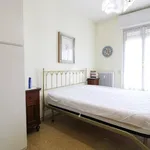 Rent 2 bedroom apartment of 59 m² in Milan